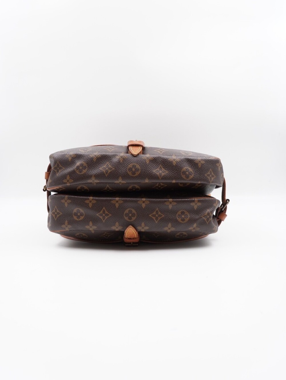 CL28 💕 Louis Vuitton Monogram Saumur MM - Picture 7 of 14
